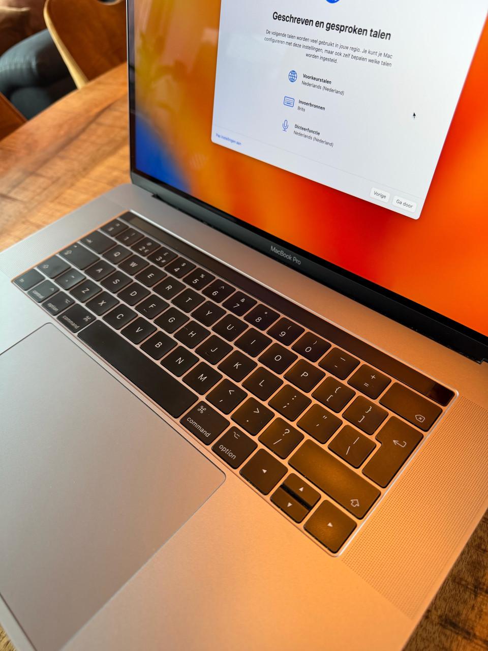 Apple Macbook Pro 15Inch (2017) inclusief doos nieuwstaat!