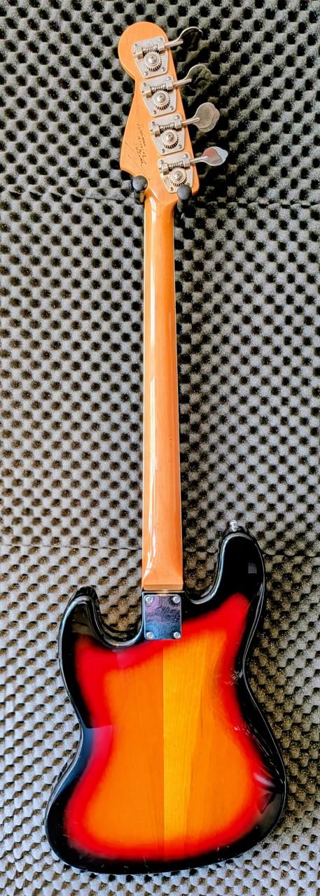 Professionele basgitaar, gebouwd door Zwier gitaarbouw