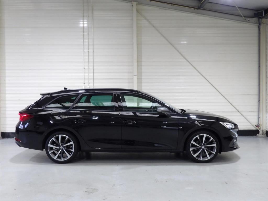 Seat Leon sportstourer 1.5 tsi 150pk fr business intense