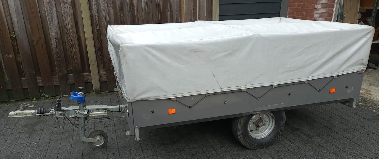 Aanhanger met afdekzeil