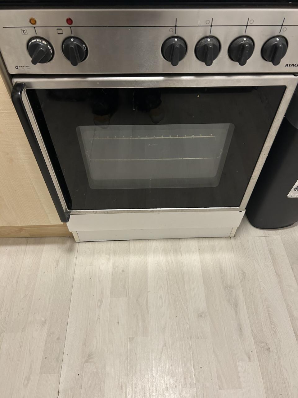 Gratis af te halen fornuis met oven