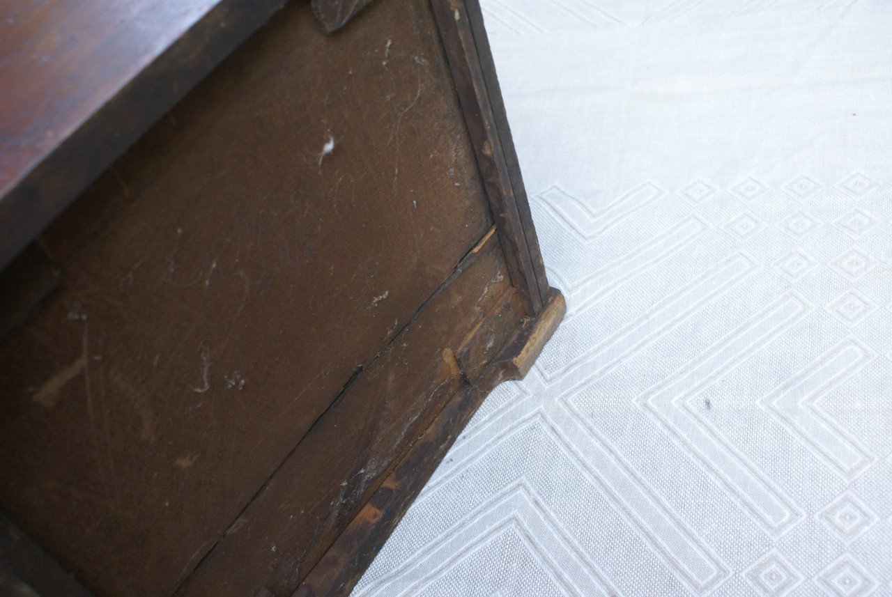 Houten kolenbak met schep