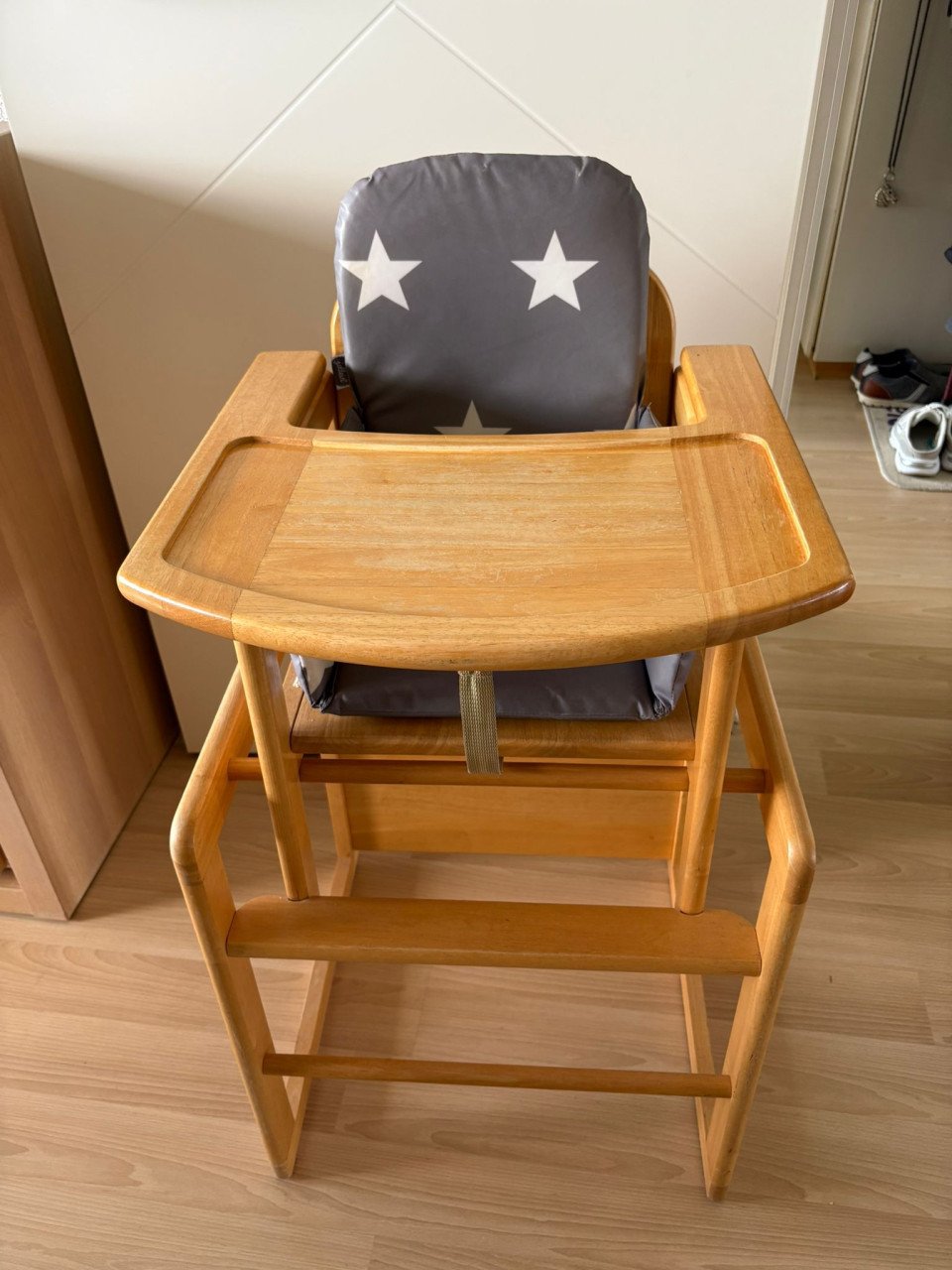 Houten Kinderstoel met tafeltje