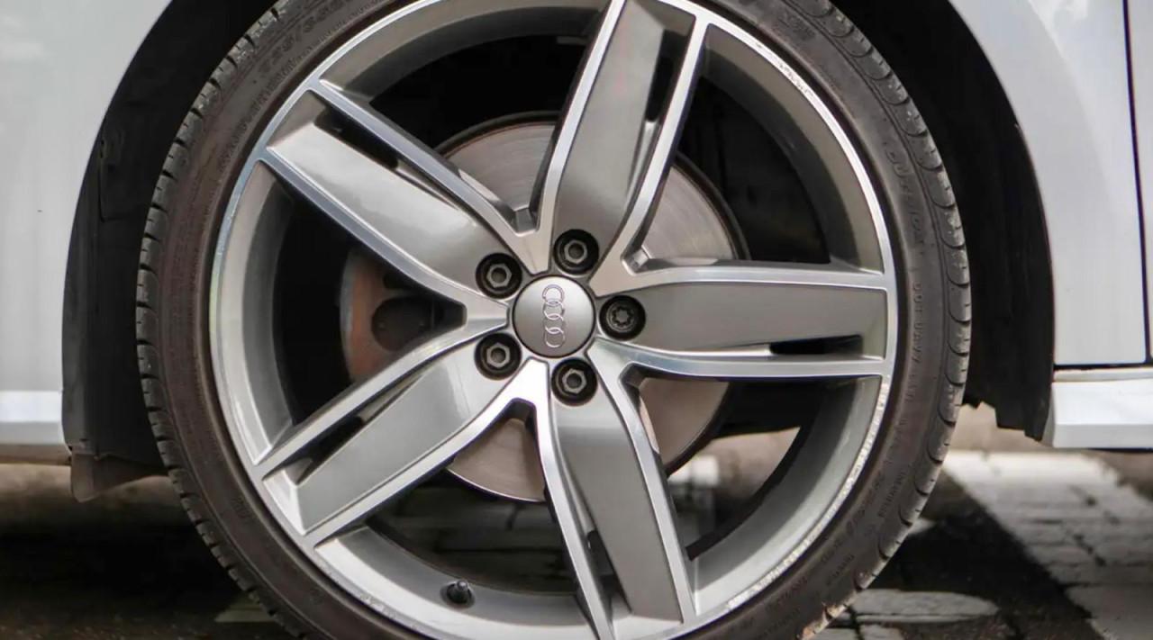 AUDI A1 Sportback 1.4 TFSI PRO LINE S