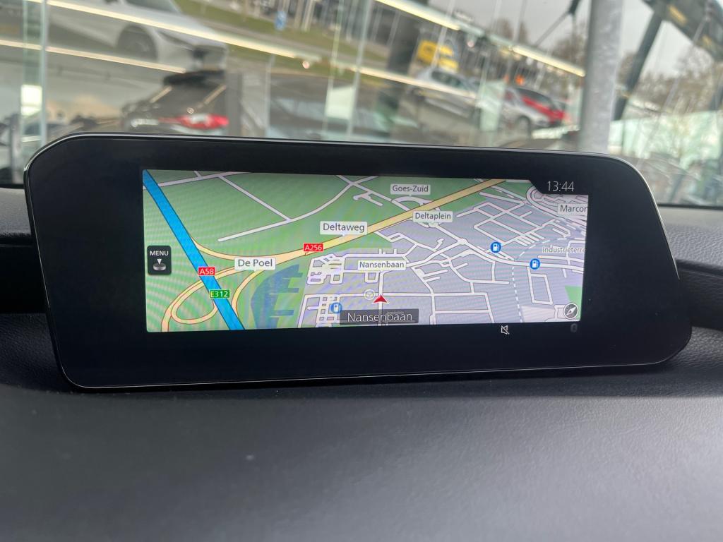 Mazda 3 2.0 skyactiv-x 180 pk luxury |aero pack|bose|trekhaak|rijklaar