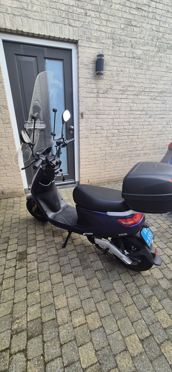 Iva E -go s4 matblauw 25 te koop