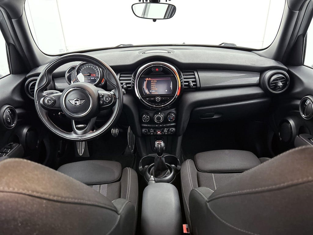 Mini Cooper mini 1.5 business | airco | aux | navigatie | sport stoelen | b