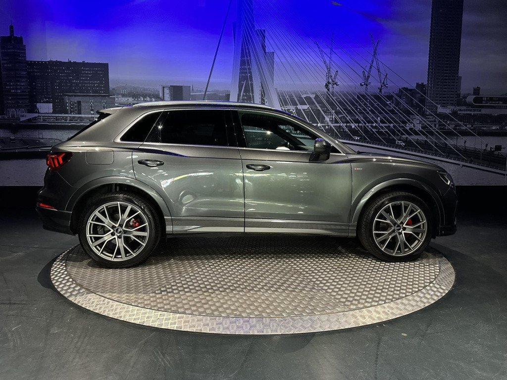 Audi Q3 35 tfsi s edition *pano*camera*trekhaak*