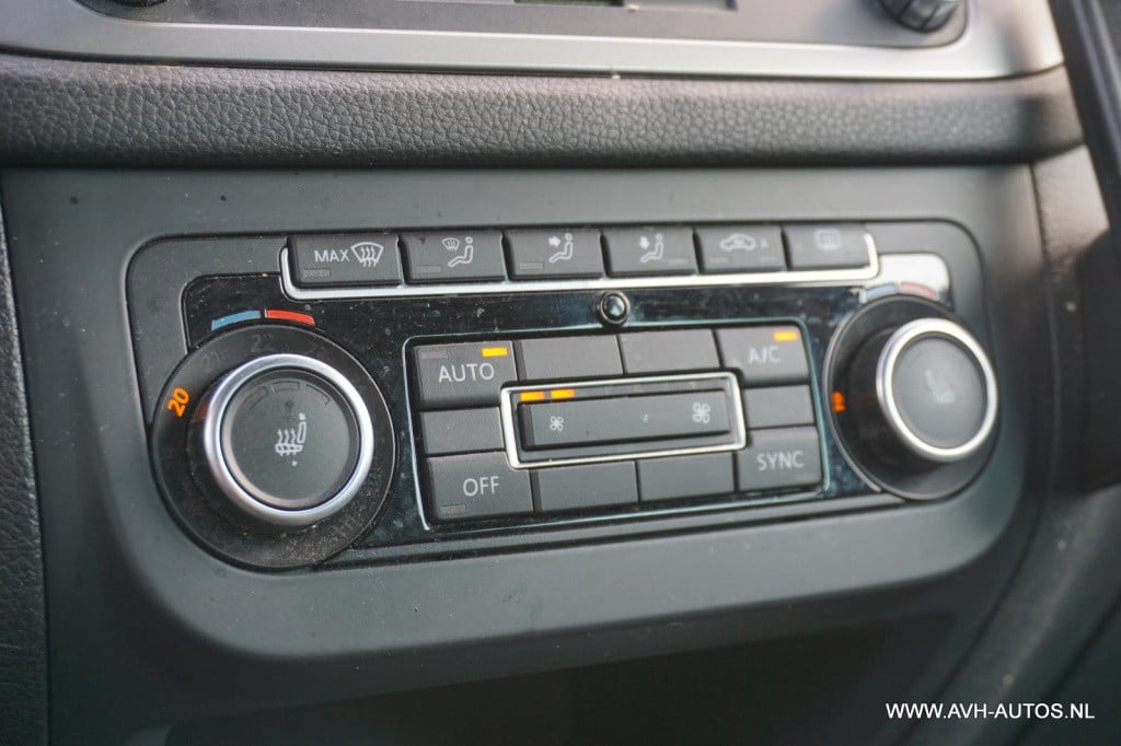 Volkswagen Tiguan 1.4 tsi sport&style 4motion r-line edition