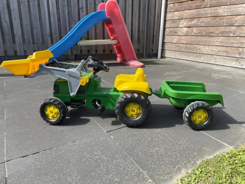 Speelgoedtractor met aanhanger