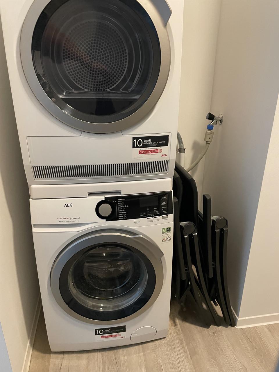 Droger en wasmachine AEG