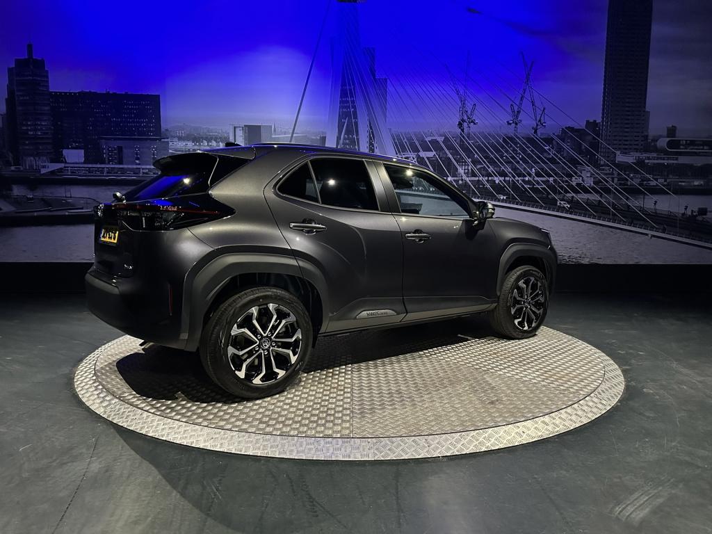 Toyota Yaris Cross 1.5 hybrid 130 dynamic *acc*winterpakket*camera*17inch*c