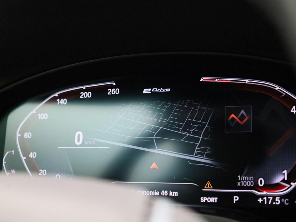 BMW X3 xdrive30e (135 kw) | automaat | stoel verwarming | virtual cockpoit 