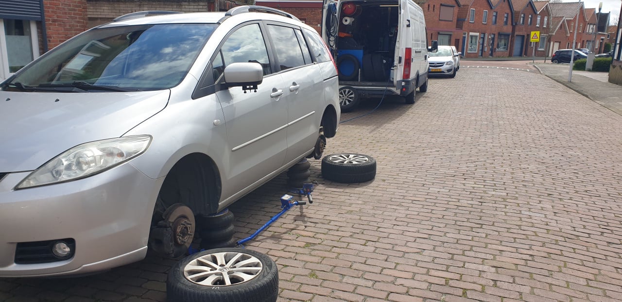 Mobiele bandenservice – Snel en professioneel bij jou op locatie!