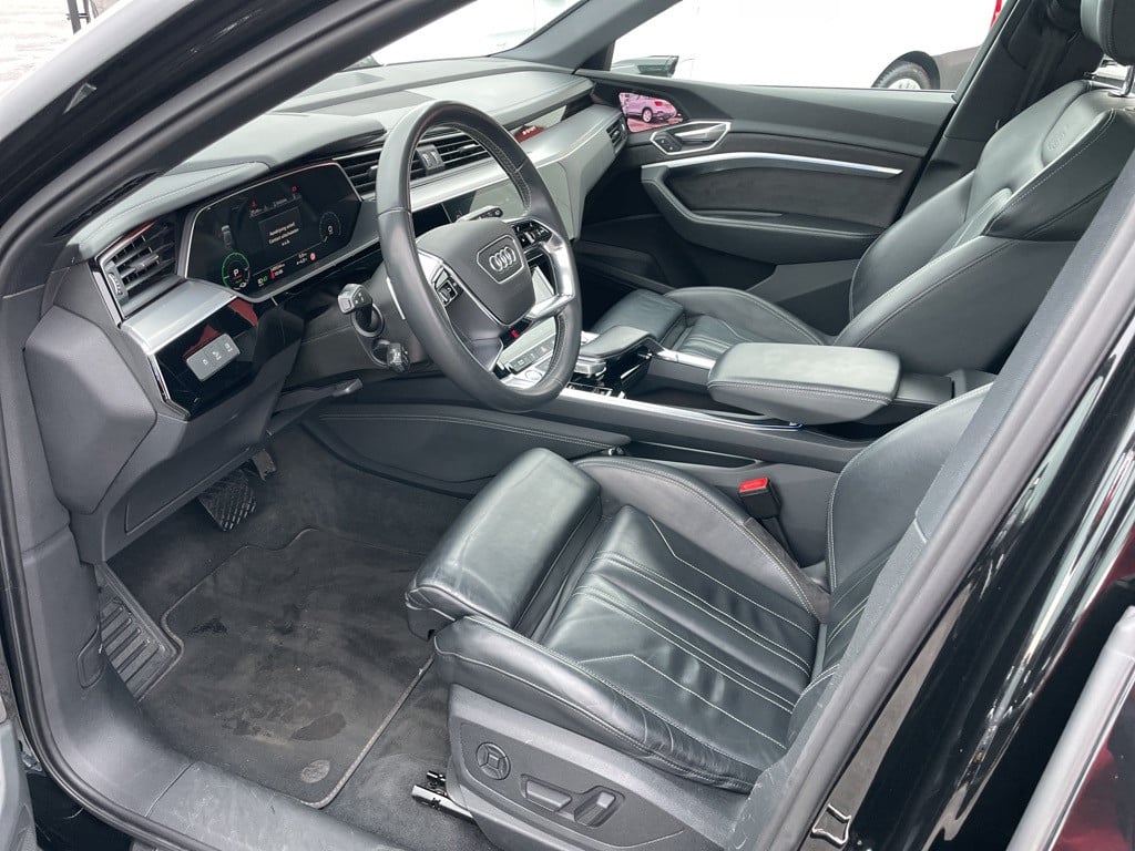 Audi E-tron 55 quattro 95 kwh s-line -full options-
