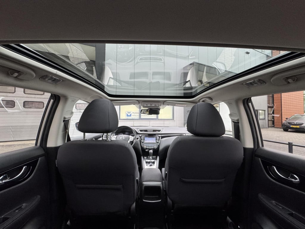 Nissan Qashqai 1.2 n-connecta design pack automaat | panoramadak | navigati