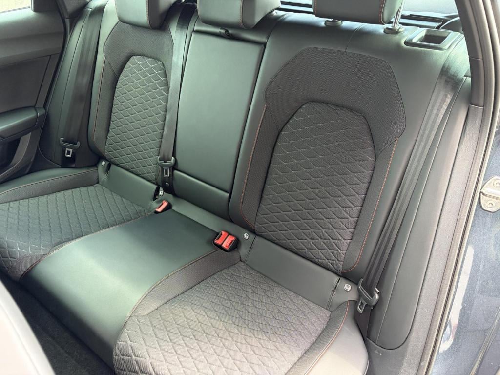 Seat Leon sportstourer 1.5 etsi fr automaat | keyless | zeer compleet