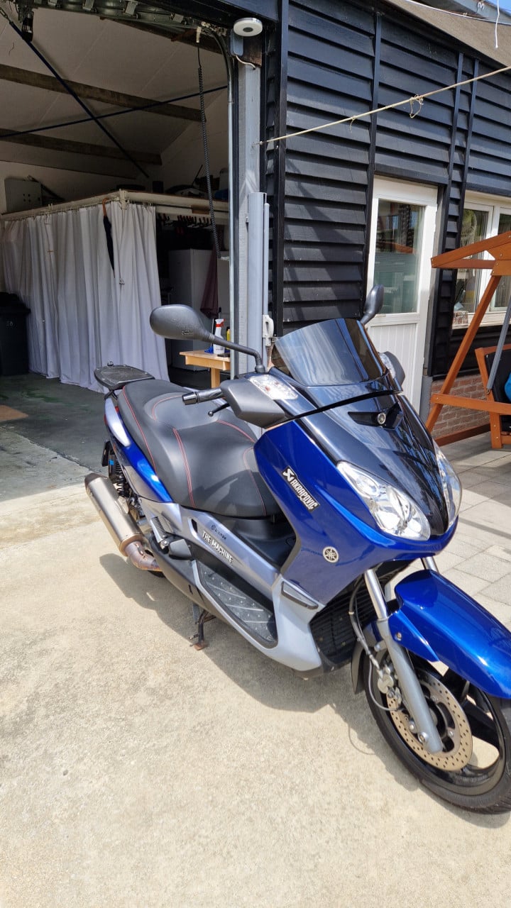 Yamaha XMax 250