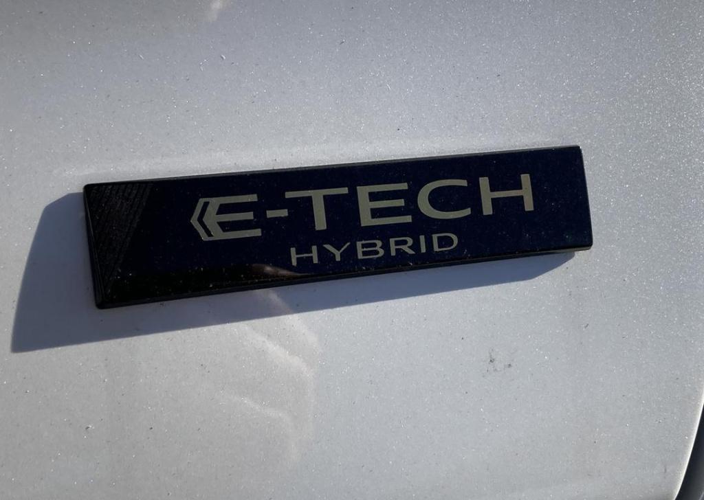 Renault Captur 1.8 e-tech full hybrid 160 techno - pack winter / pack advan