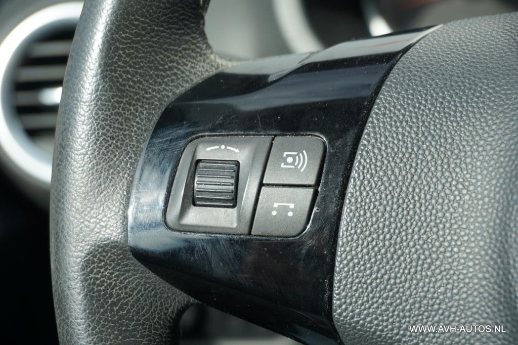 Opel Corsa 1.2 ecoflex anniversay edition lpg