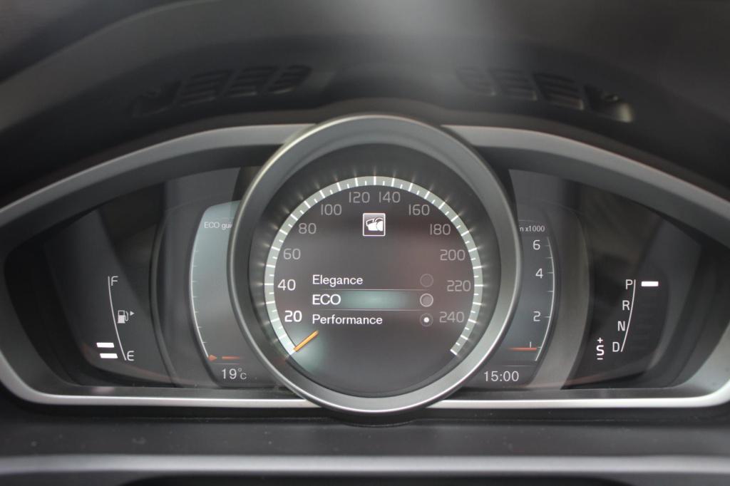 Volvo V40 1.5 t2 inscription aut. - leder - full led - navi - citycafety - 