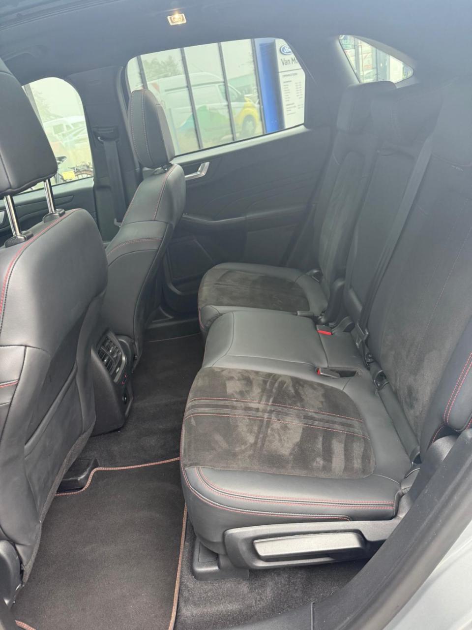 Ford Kuga 2.5 phev st-line x | panoramadak | trekhaak | 2100kg trekgewicht!