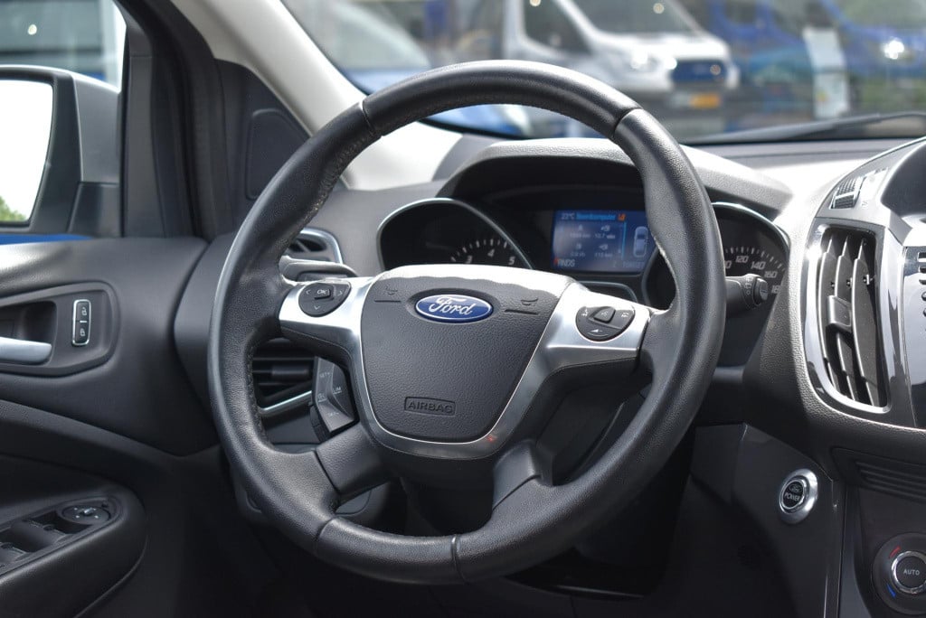 Ford Kuga 1.6 titanium 4wd | automaat | climate control | adaptieve cruise 