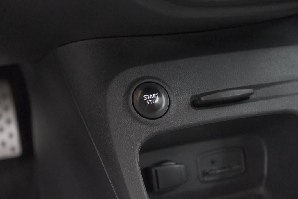 Renault Captur 90 tce intens | trekhaak |  camera | navigatie | parkeersens