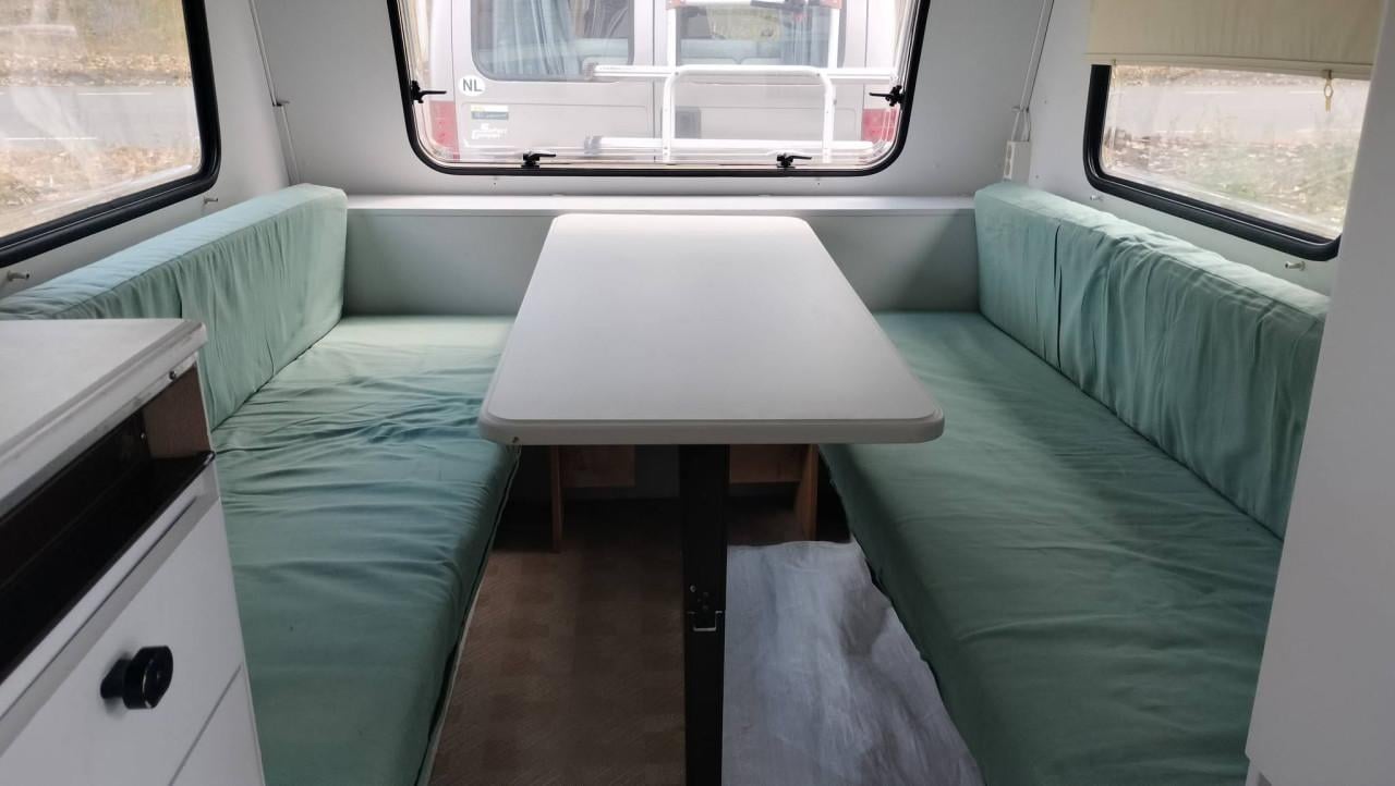 Knaus met stapelbed en prachtige voortent!