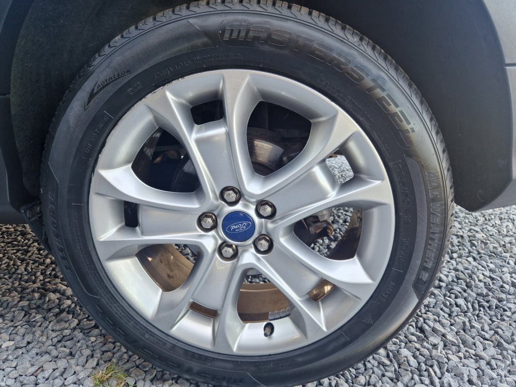 Ford Kuga 1.5 ecoboost 150pk 2wd titanium | trekhaak