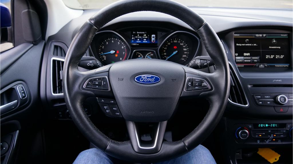 Ford Focus 1.0 titanium rijklaar incl garantie