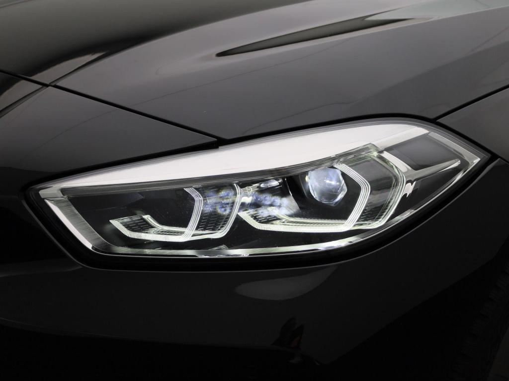 BMW 1 Serie 116i executive | automaat | parkeer sensoren | navigatie | virt