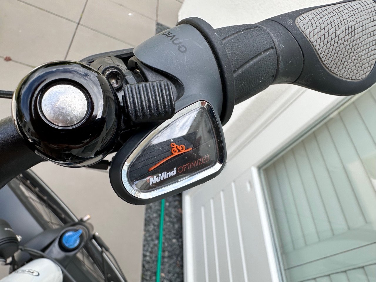 Prachtige witte Riese & Muller ebike