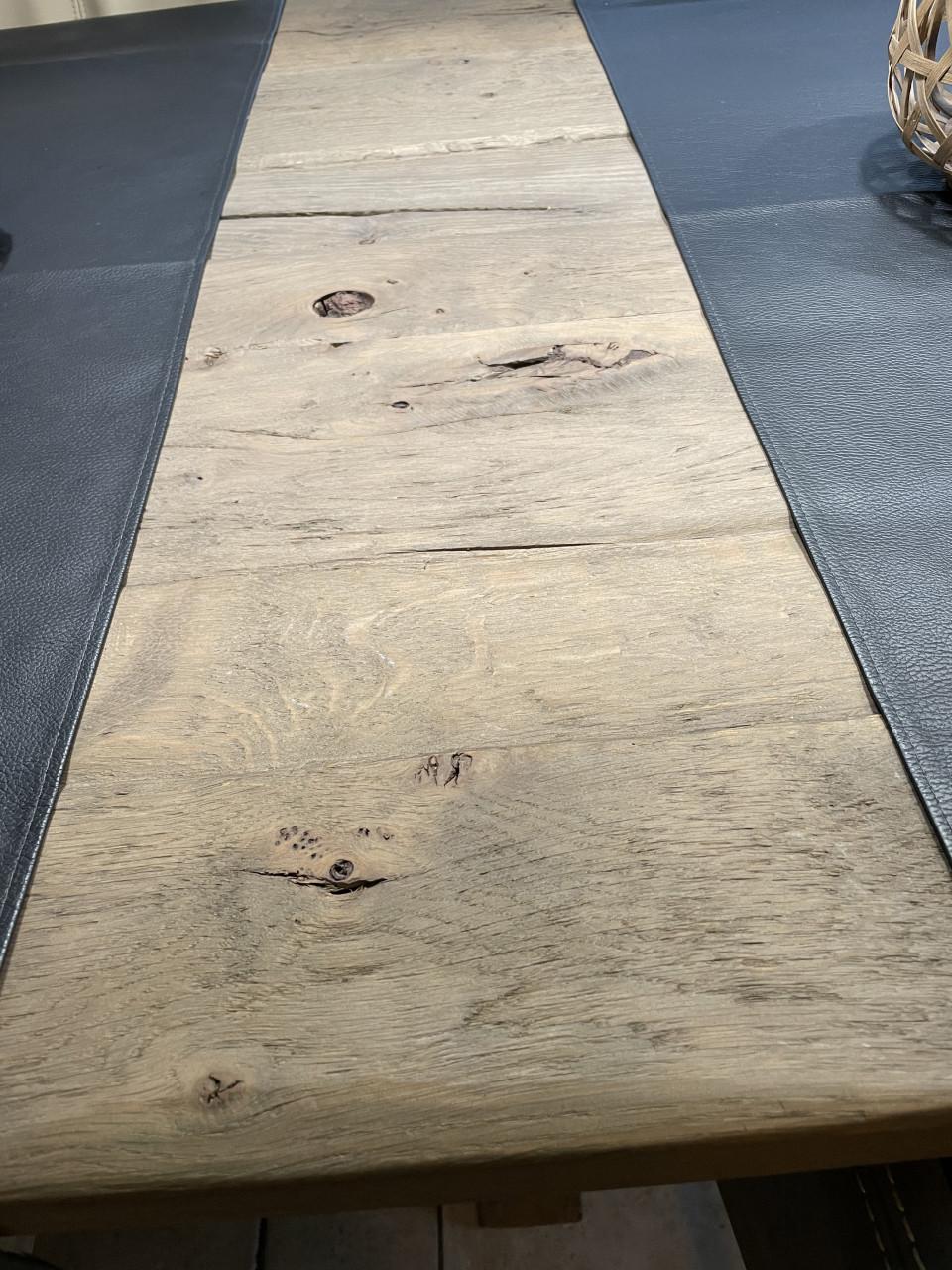 Prachtige eiken kloostertafel met leren stoelen, 240x100cm