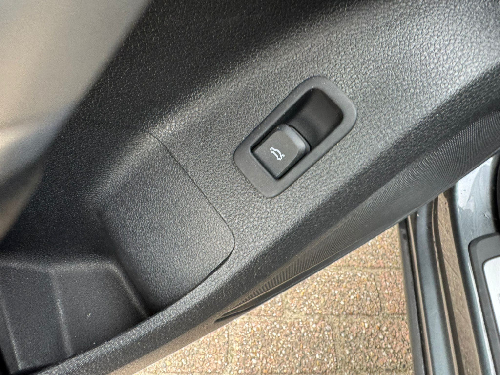 Audi Q2 35 tfsi s edition