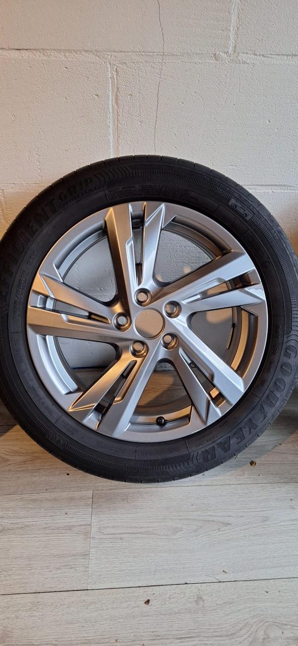 Originele 16'' Volkswagen Polo R line Valencia velgen/banden