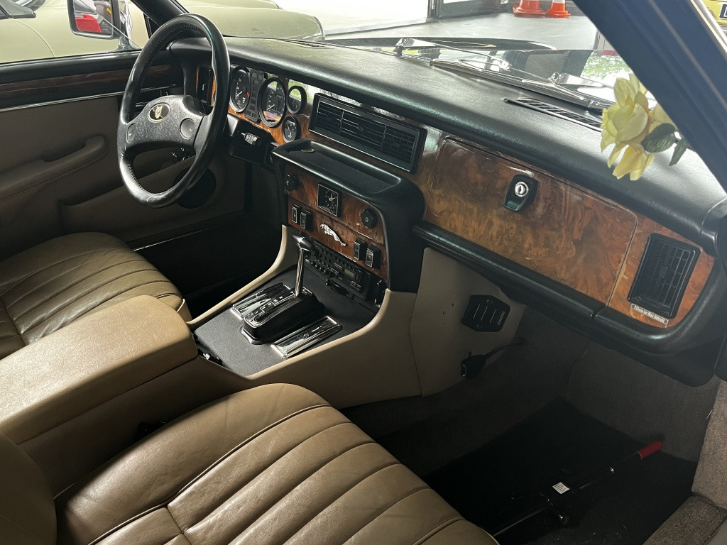 Jaguar Xj 5.3 v12 he sovereign
