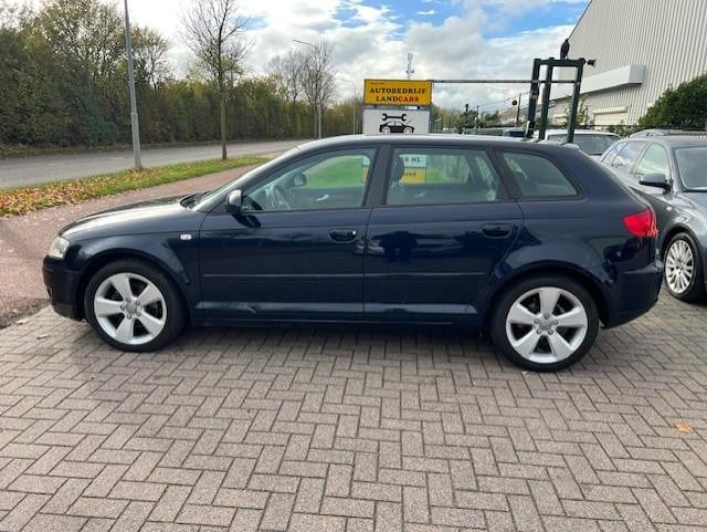 Audi A3 sportback 2.0 fsi attraction