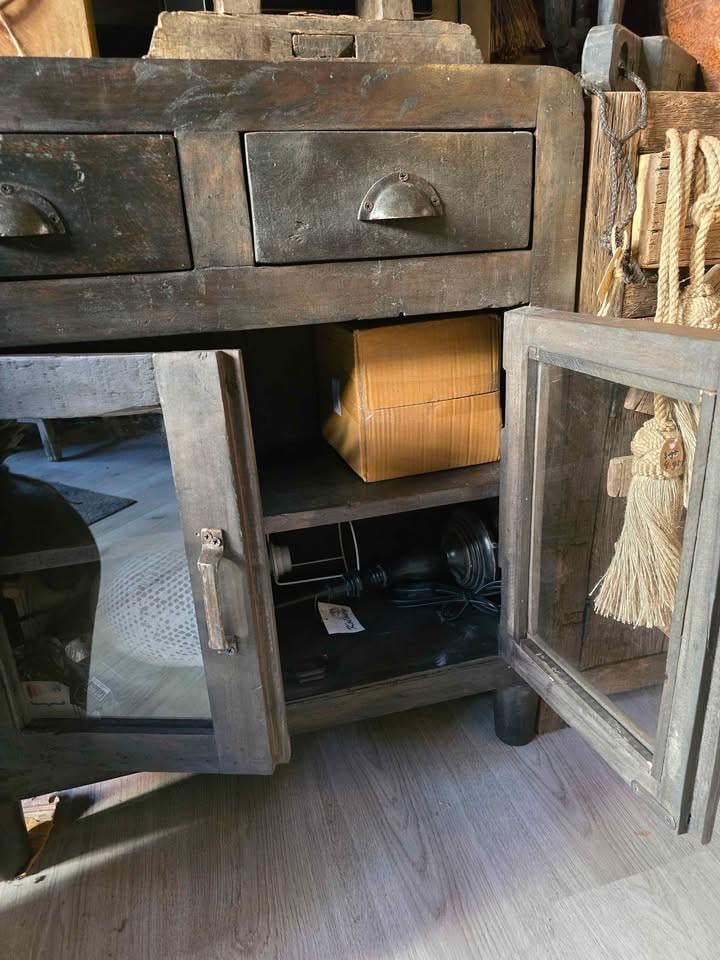 NACHTKASTJES OF KLEINE SIDETABLE OLD BLACK MET RUITJES