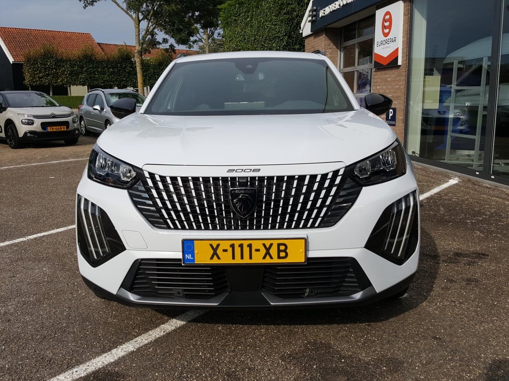 Peugeot 2008 1.2 puretech 130pk allure | navi | bt | applecarplay&androidau