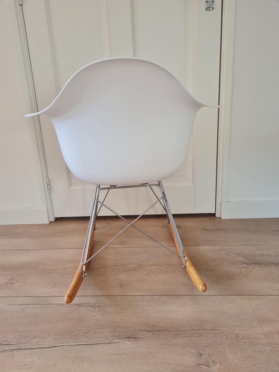 Replica Eames stoel