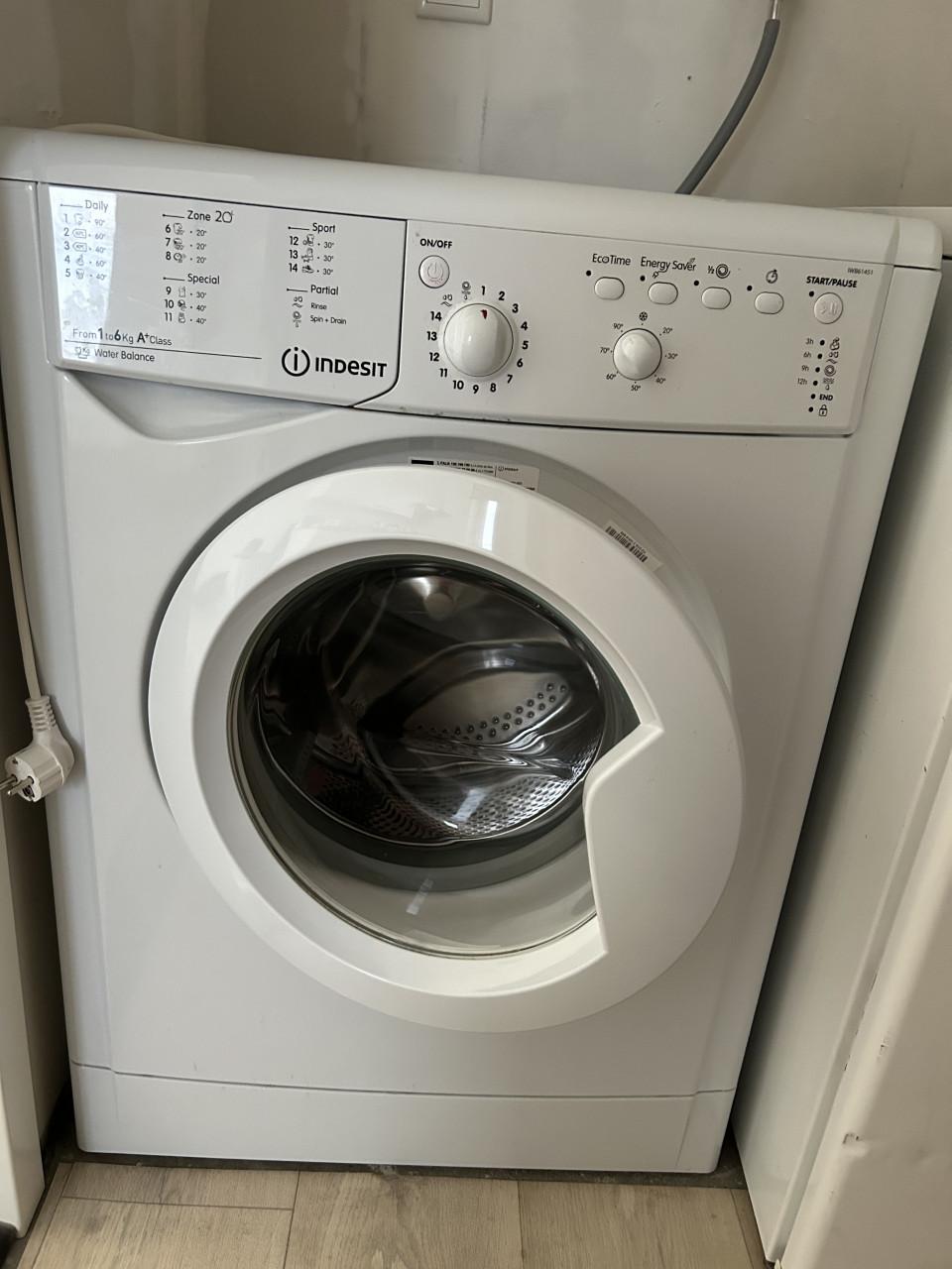 Wasmachine Indesit, werkt perfect