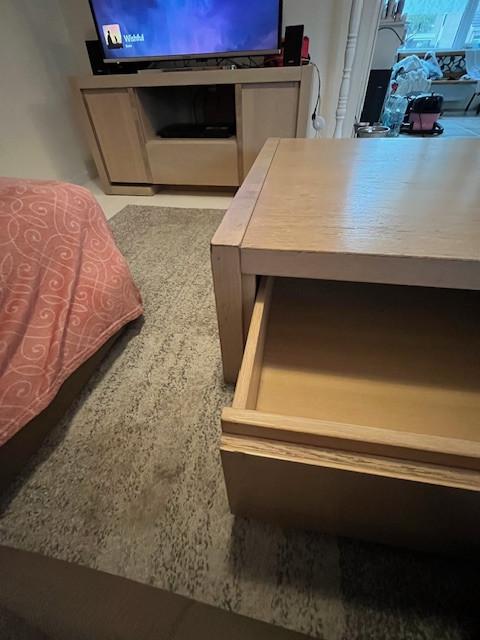 Salontafel en tv-meubelset (gaat samen weg, gratis!) - zelf ophalen