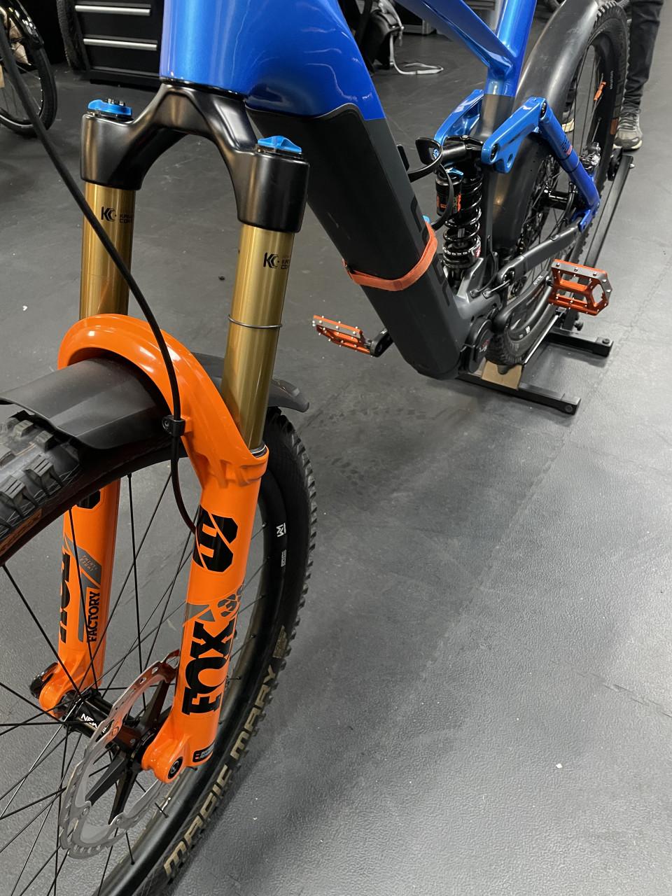 Cube Stereo Hybrid 160A HPC ActionTeam XL 2022 Blauw