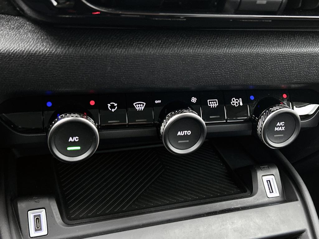 Citroen C4 130 pk automaat shine | rijklaar | head up display | leder | ada