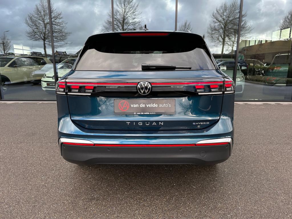 Volkswagen Tiguan 1.5 ehybrid elegance 204pk | trekhaak | 360 camera | dode