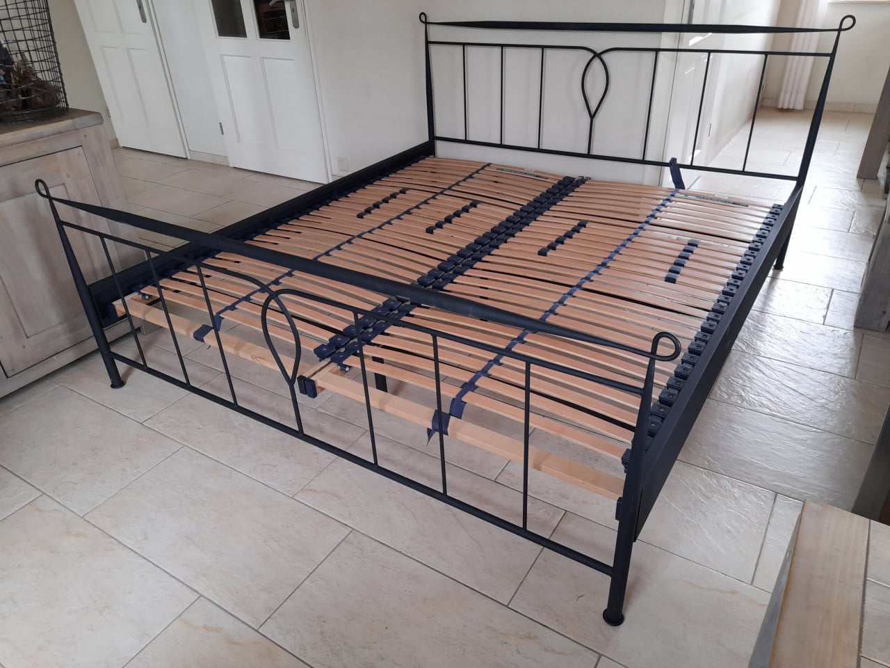 Metalen 2 Persoons bed 180 x 200 ( in goede staat )