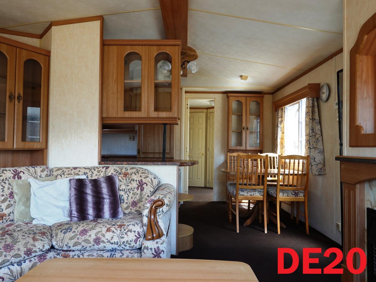 Stacaravans en chalets met dubbel glas en centrale verwarming te koop