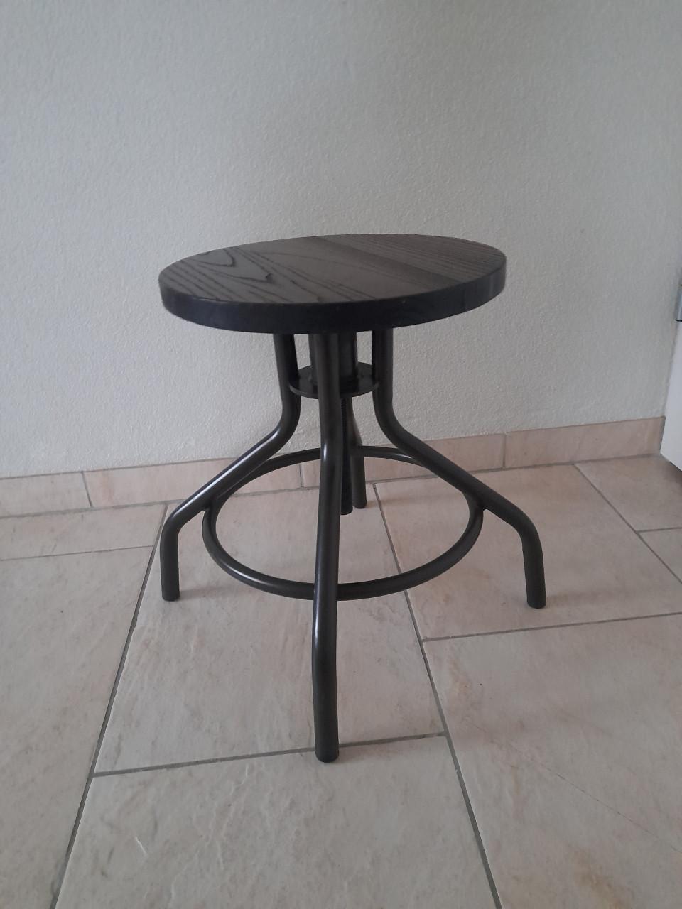 Vintage draai kruk (in hoogte verstelbaar (in goede nette staat)