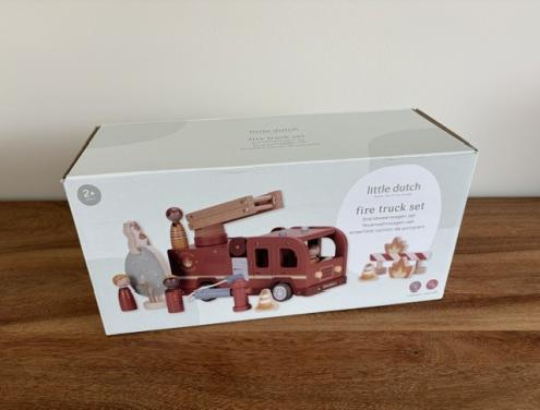 Nieuw | Little Dutch | Brandweerwagen set met pegdolls